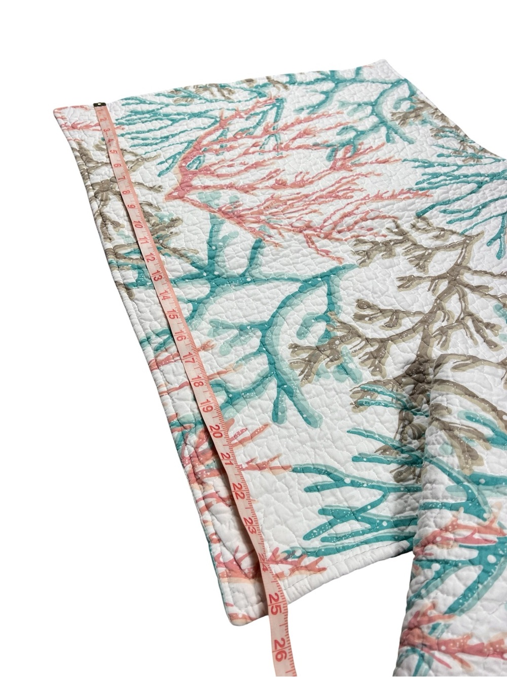 Coastal themed REVERSIBLE QUILT with matching shams EUC aqua coral white QUEEN - Picture 7 of 8